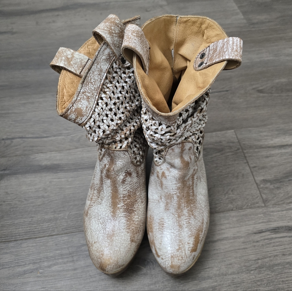 Bed Stu Tan and Cream Ankle Boots - Picture 7 of 11